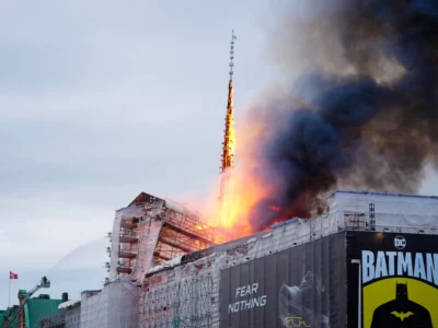 Incendio Borsa Copenaghen